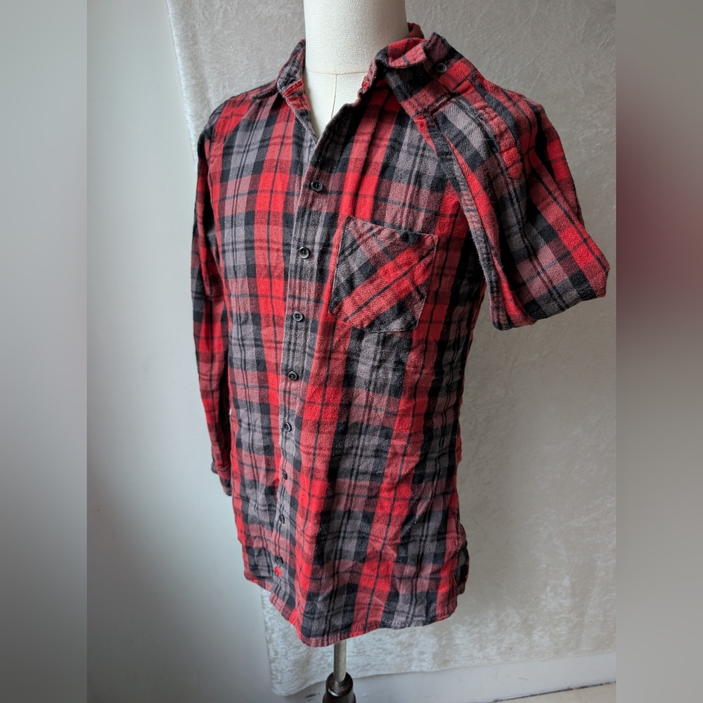 Mountain Khakis Button-down Plaid Gray Red Men's Large